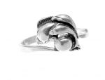 Srebrny pierścionek delfiny