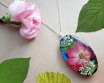 pendant  in resin + silver chain